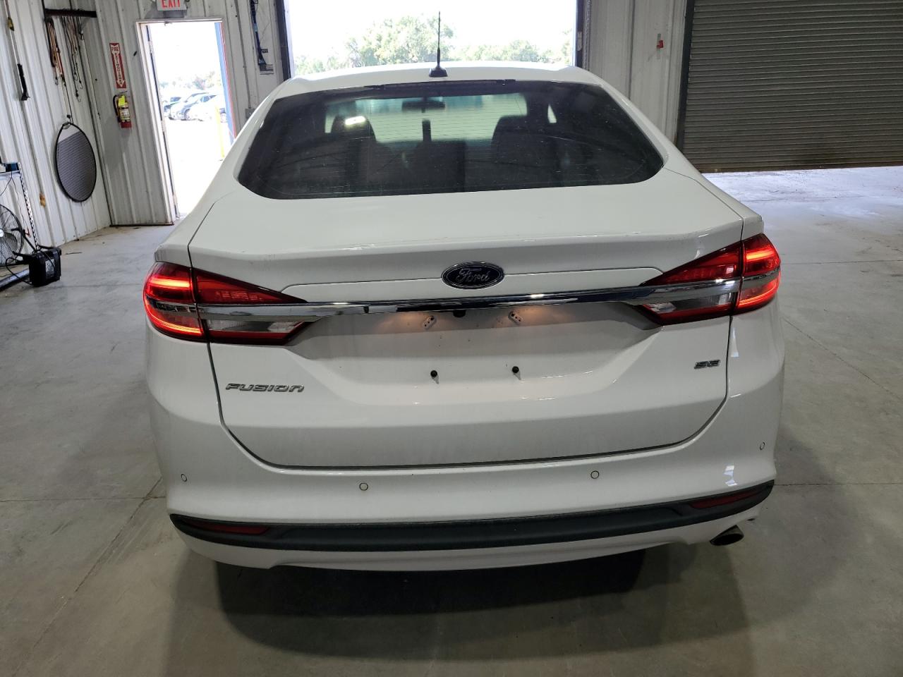 Ford Fusion Se Image 8