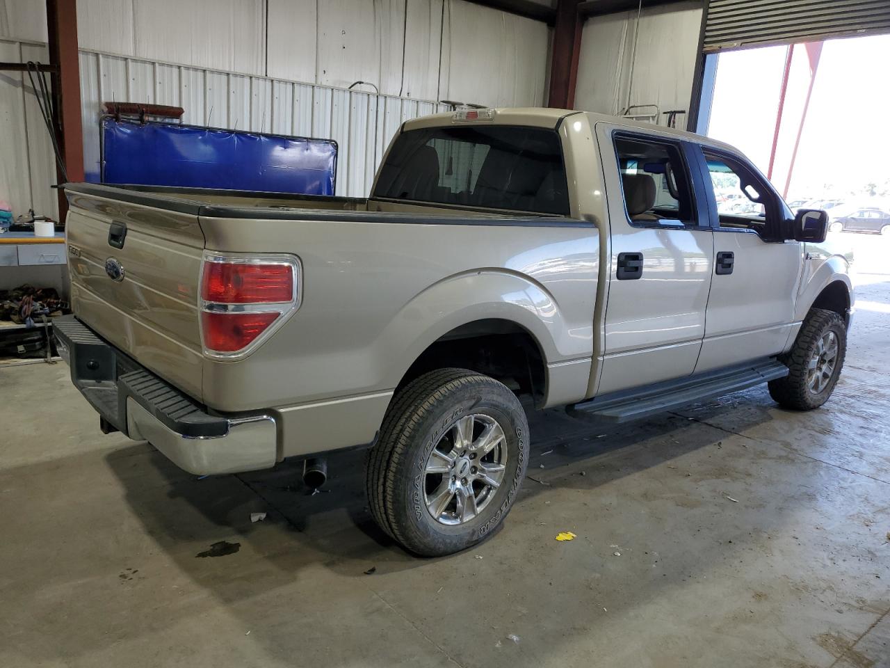 Ford F-150 Supercrew Image 2