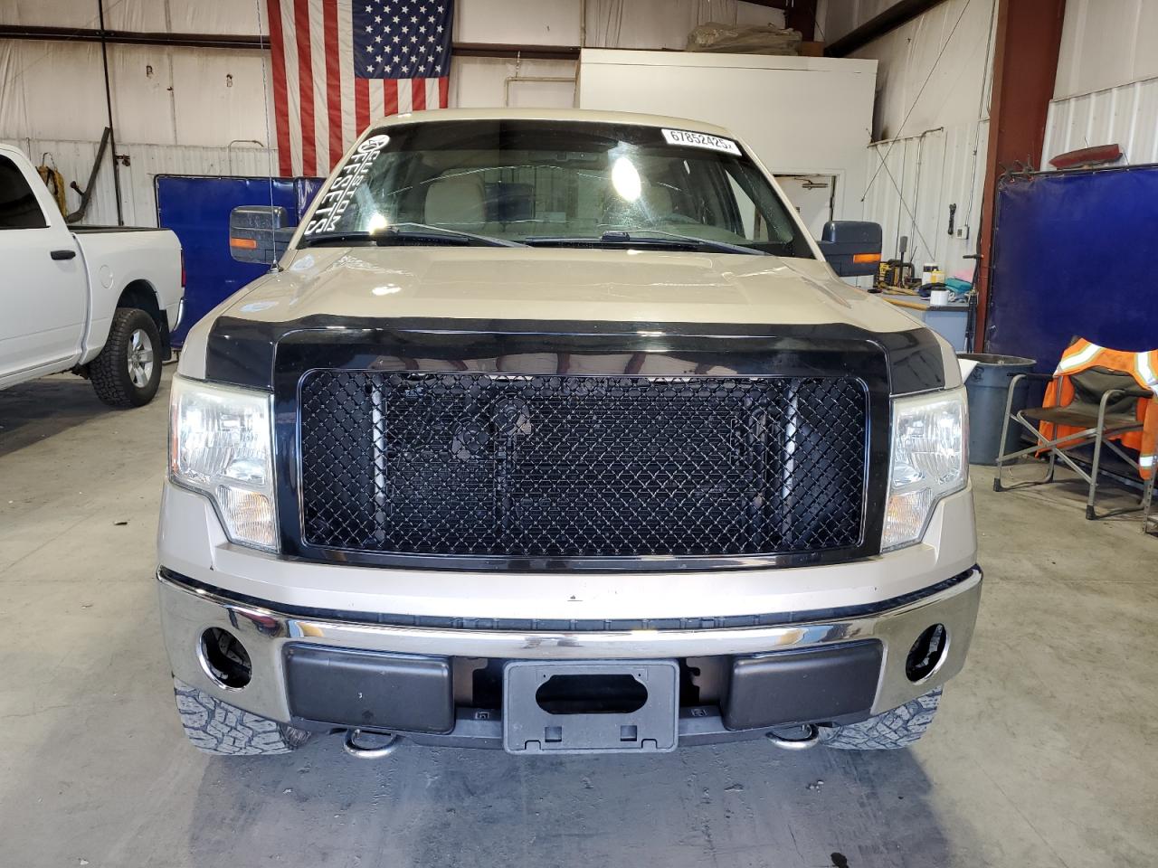 Ford F-150 Supercrew Image 11