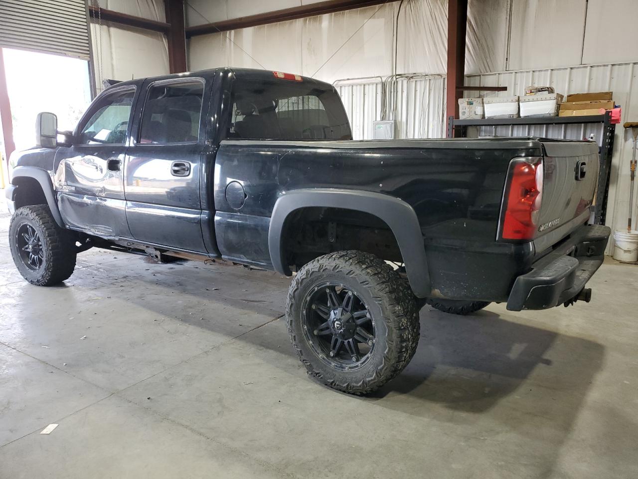 Chevrolet Silverado K2500 Heavy Duty Image 5