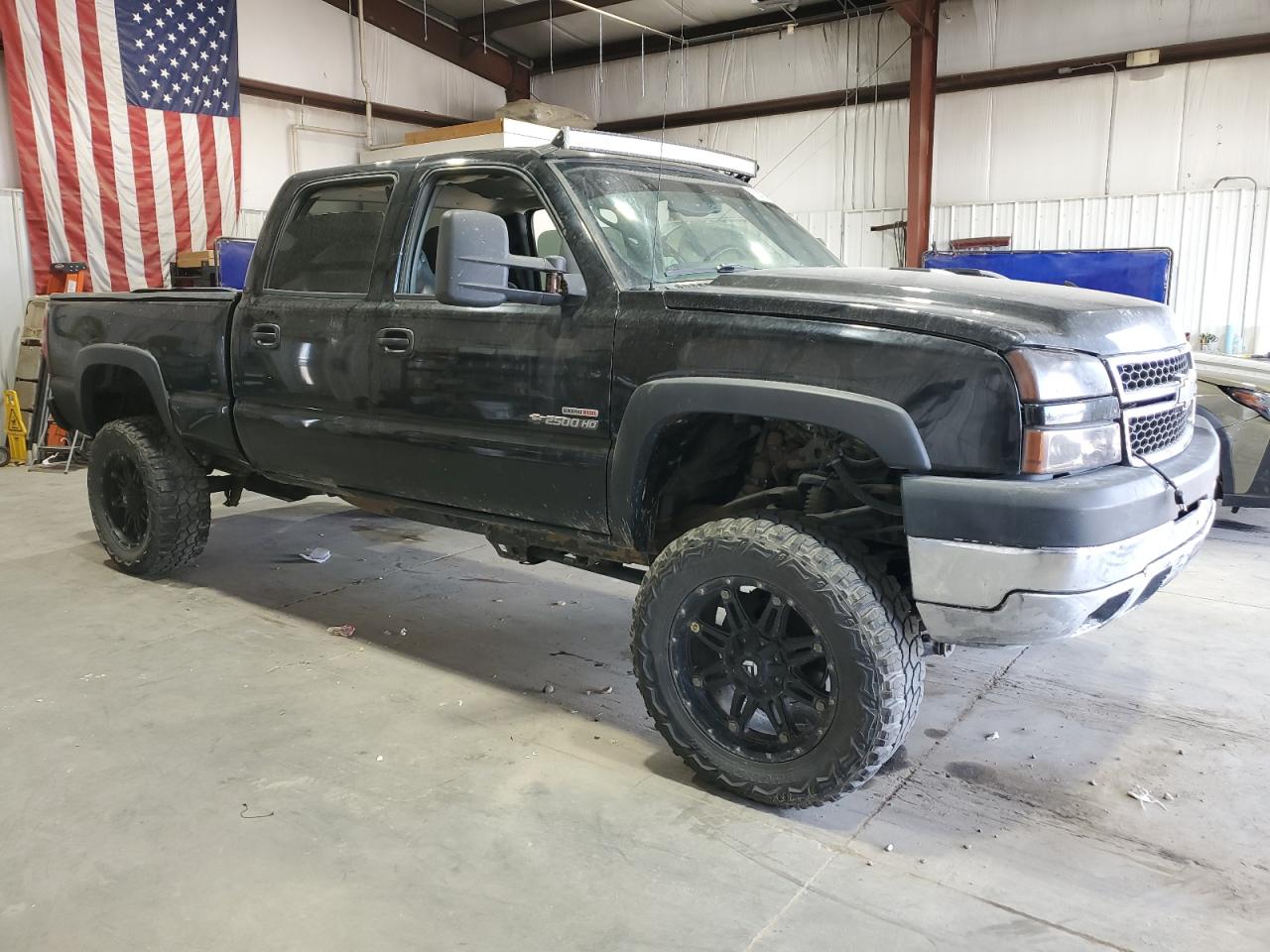 Chevrolet Silverado K2500 Heavy Duty Image 8