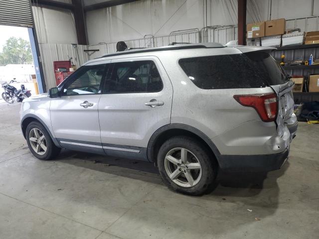 Ford Explorer Xlt Image 2