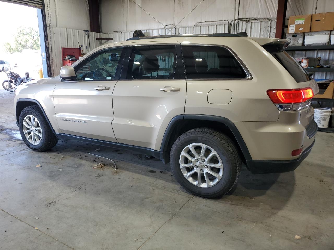 Jeep Grand Cherokee Laredo Image 3
