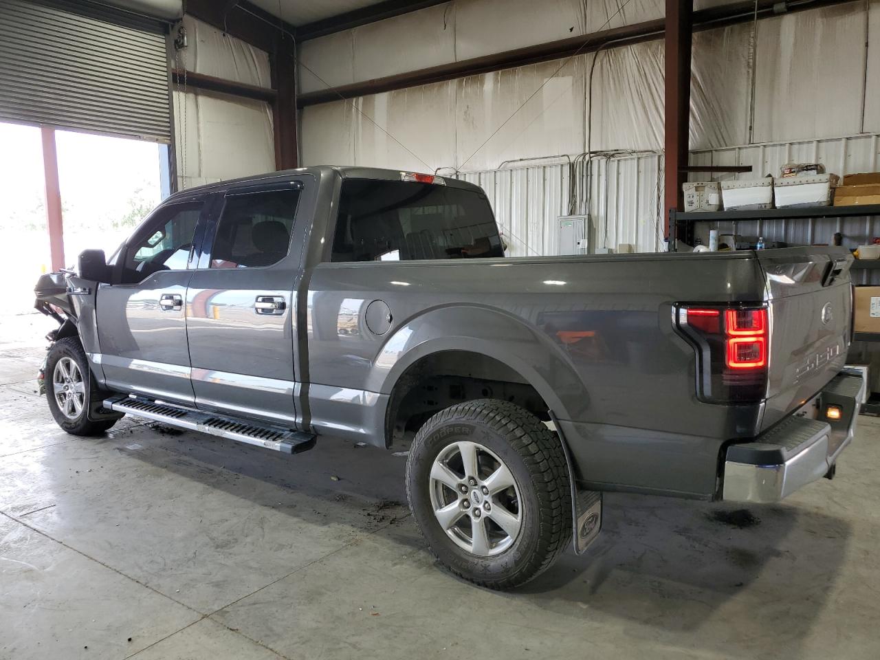 Ford F-150 Supercrew Image 2