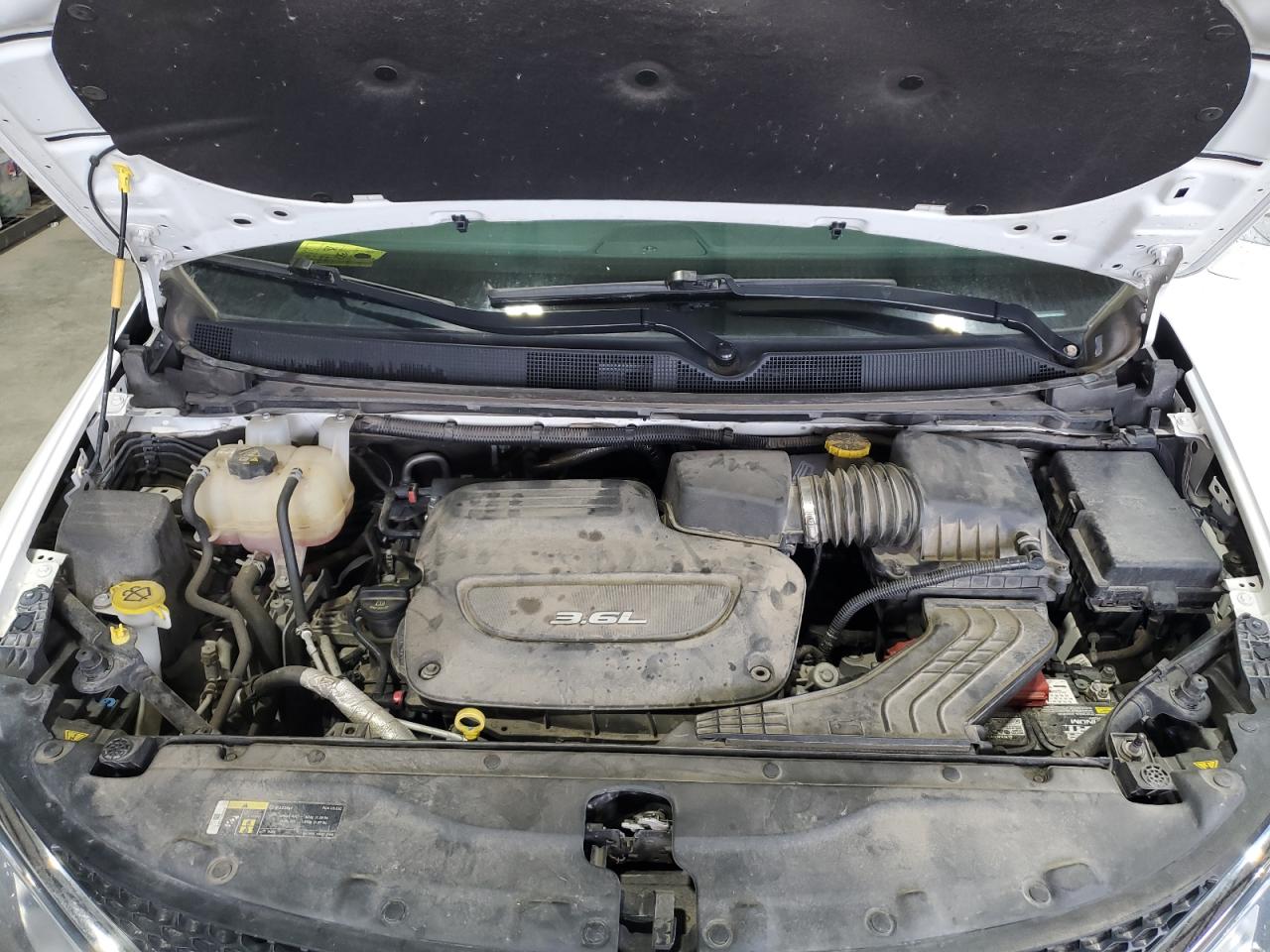 Chrysler Pacifica Limited Image 3