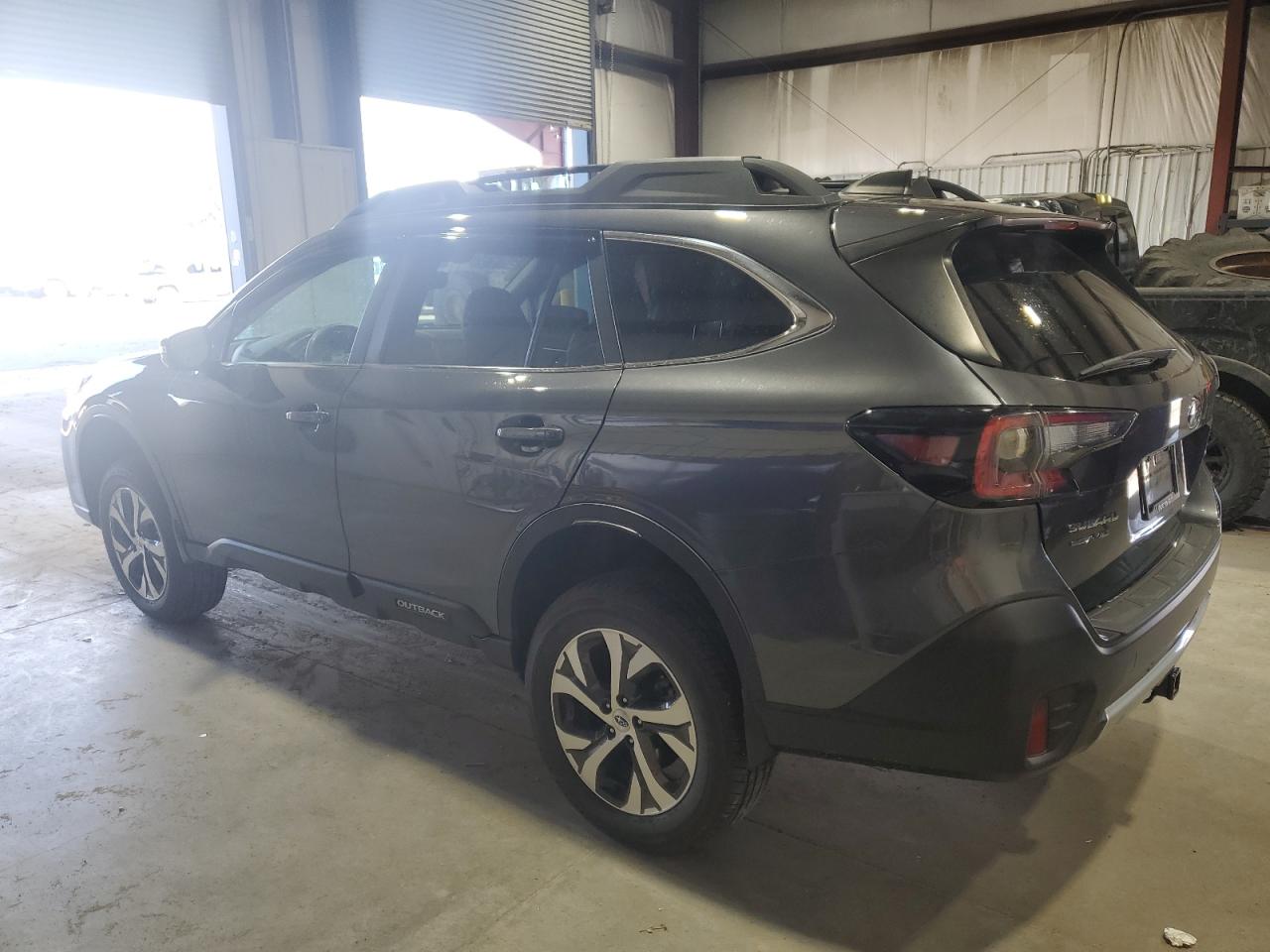 Subaru Outback Limited Image 2