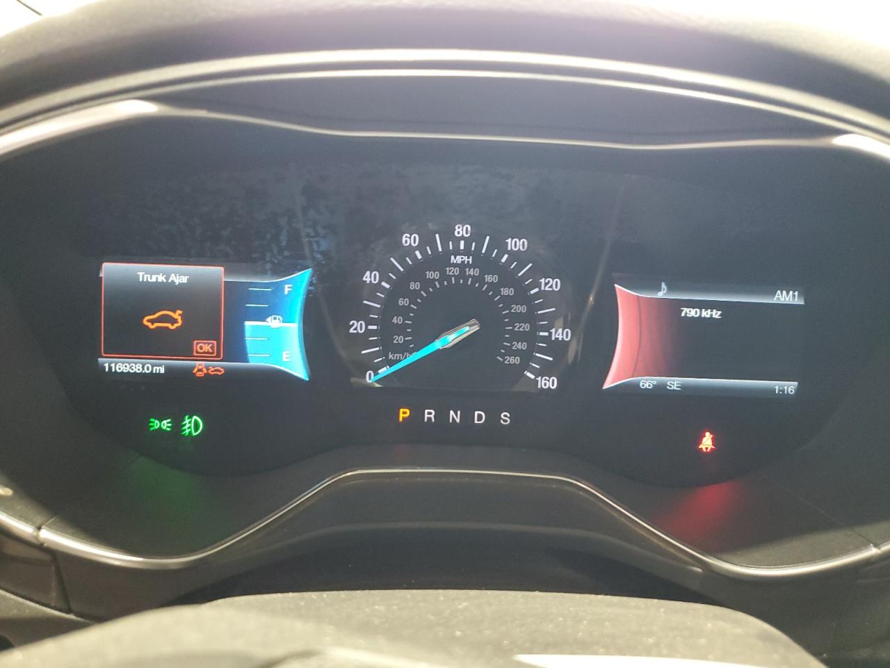 Ford Fusion Titanium Image 11