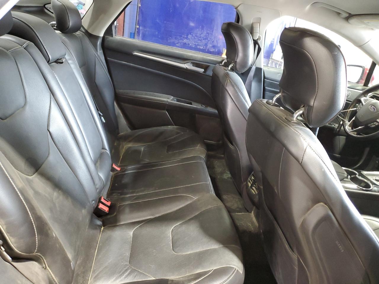 Ford Fusion Titanium Image 10