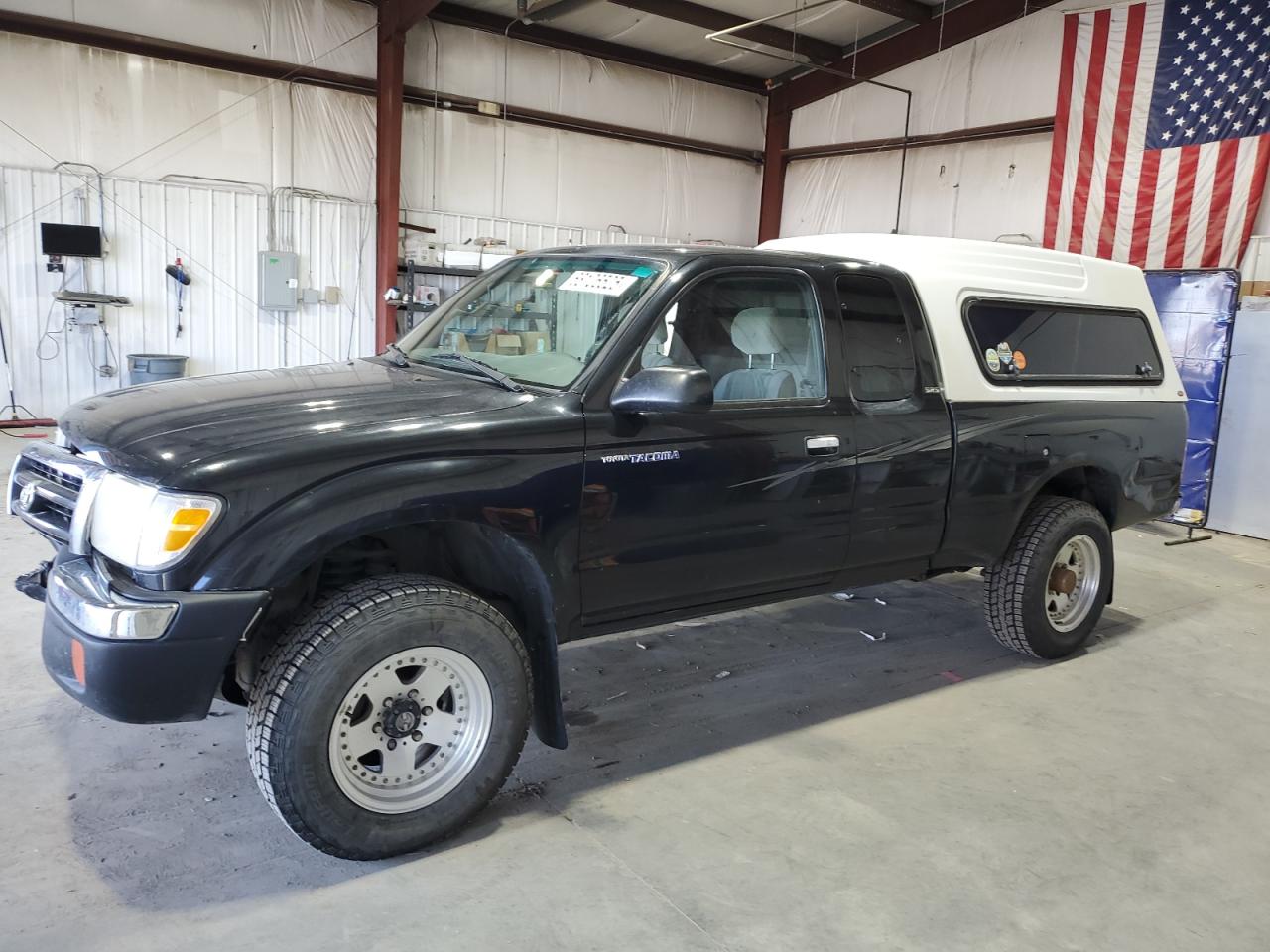 Toyota Tacoma Xtracab Image 1