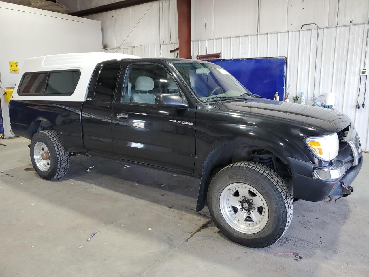 Toyota Tacoma Xtracab Image 5