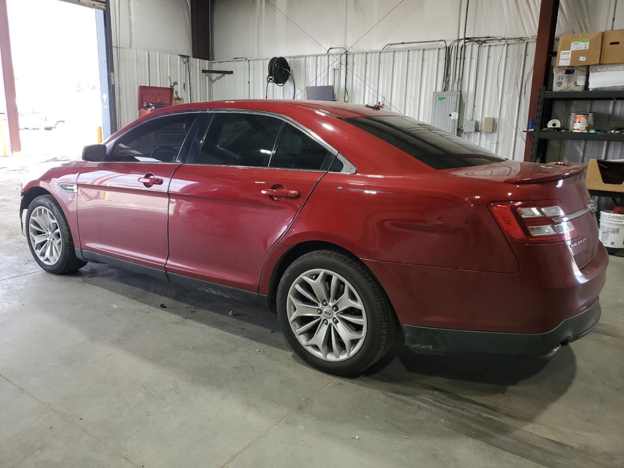 Ford Taurus Limited Image 2