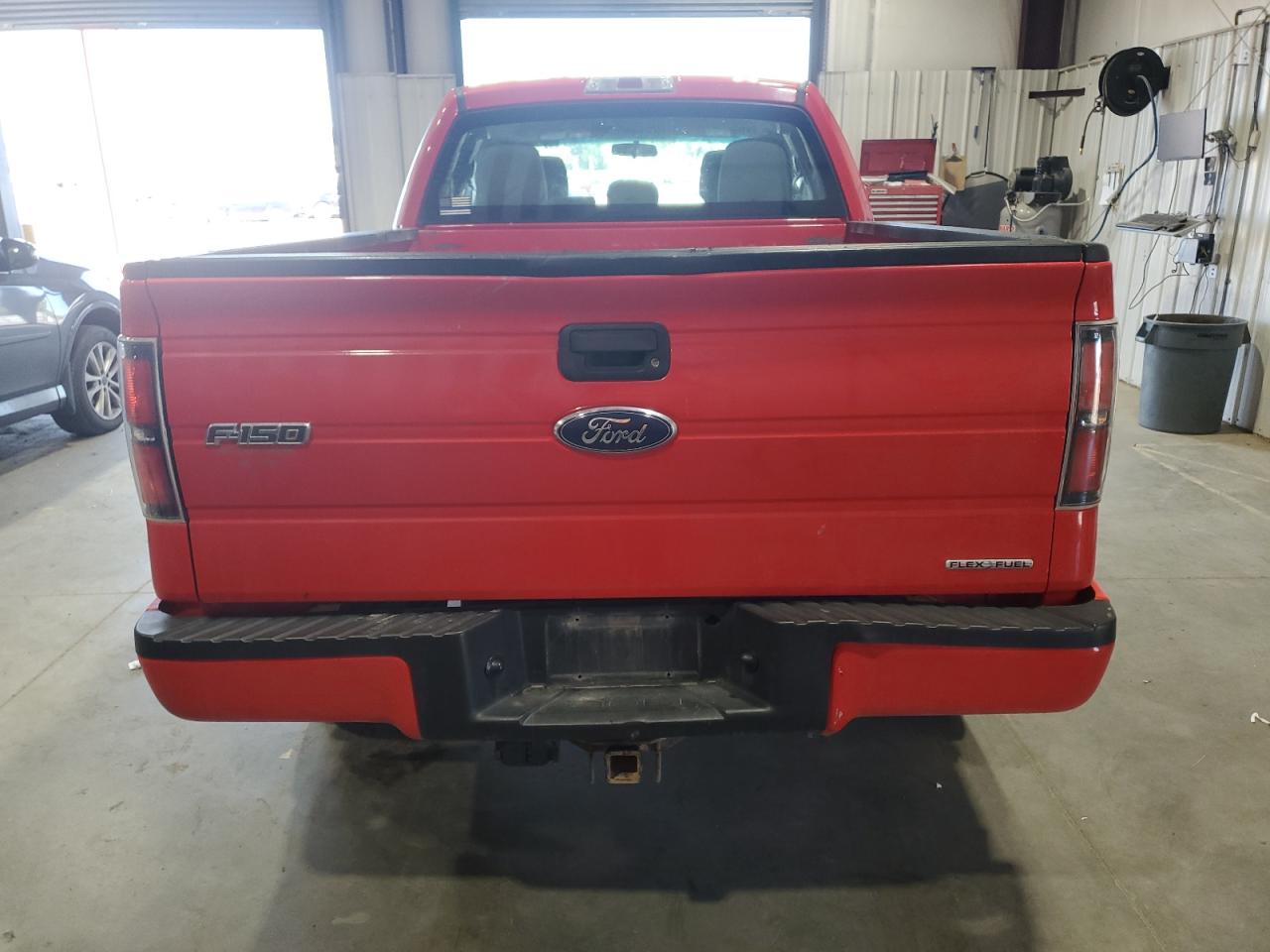 Ford F-150 Super Cab Image 5