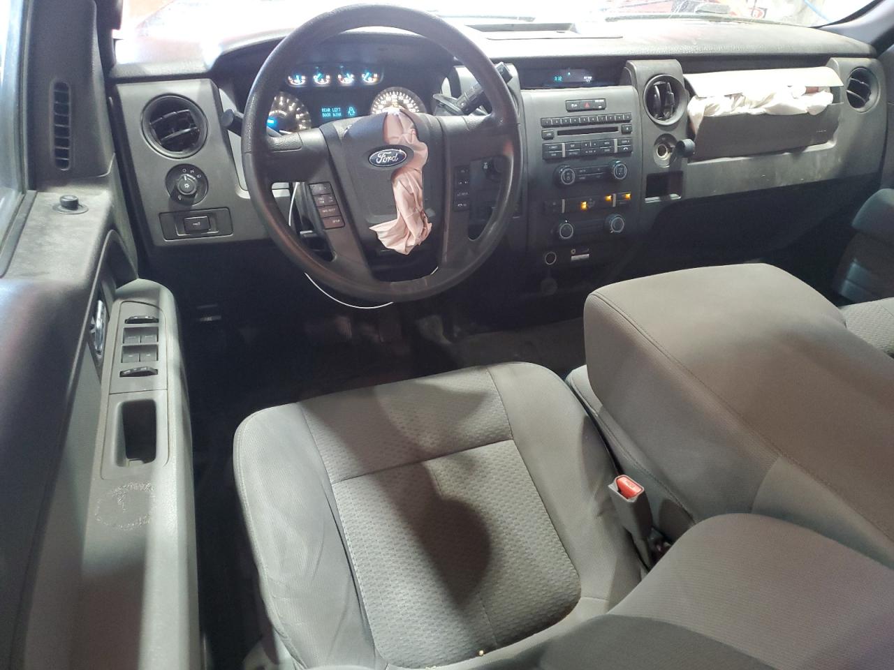 Ford F-150 Super Cab Image 6