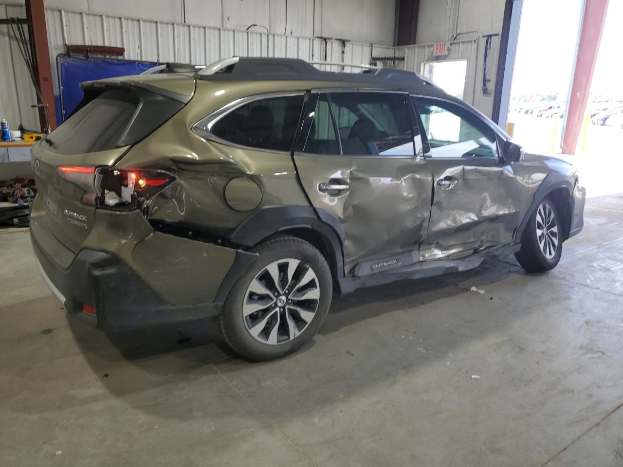 Subaru Outback Touring Image 4