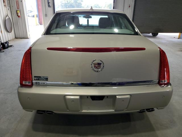 Cadillac DTS Image 3