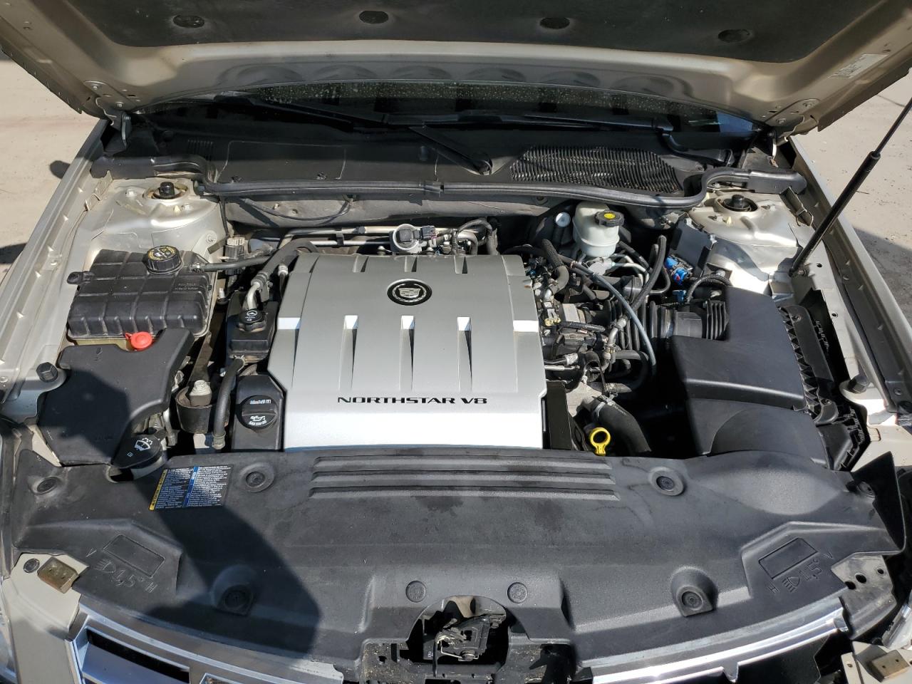 Cadillac DTS Image 7