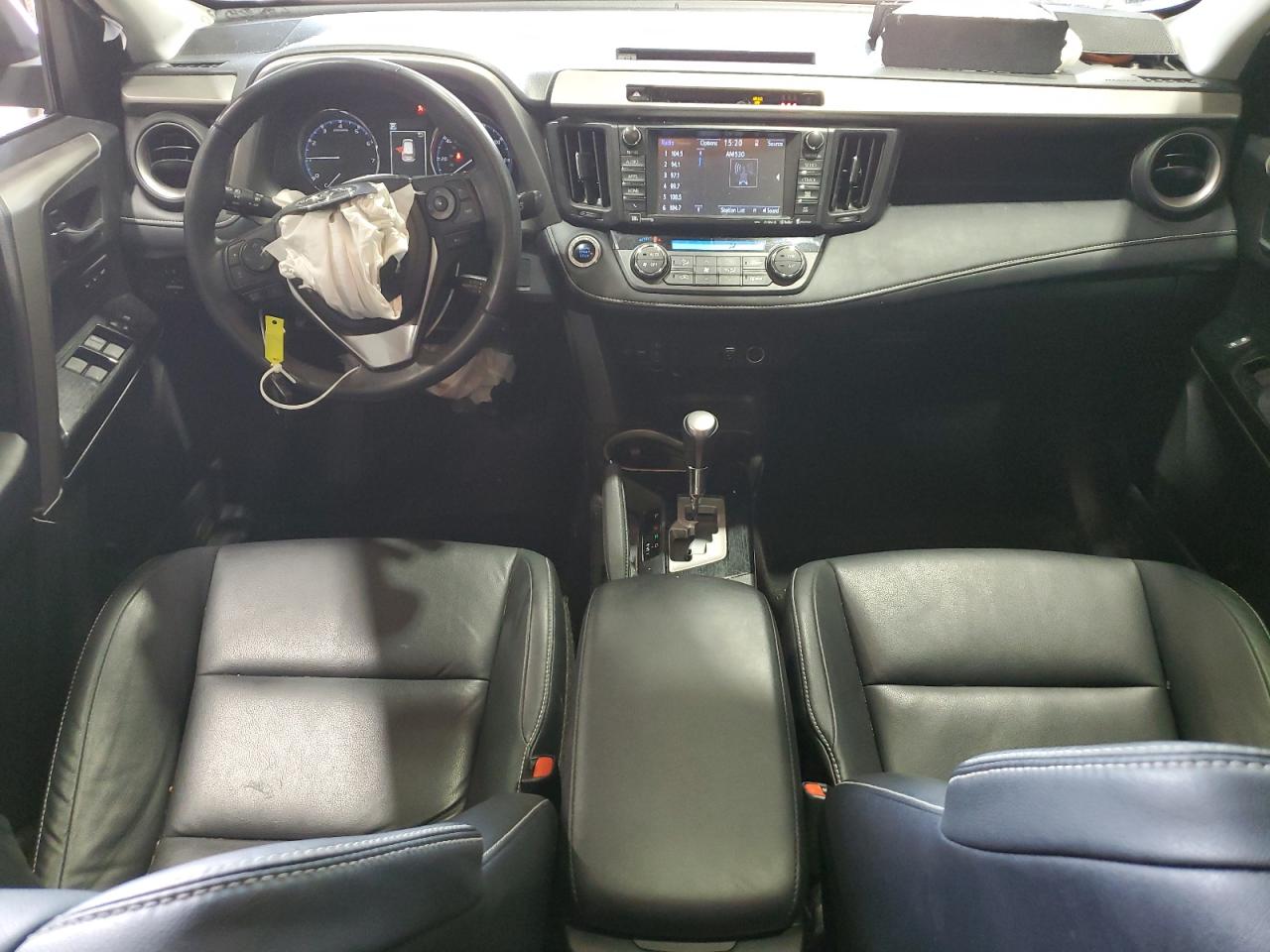 Toyota RAV4 Limited Image 10