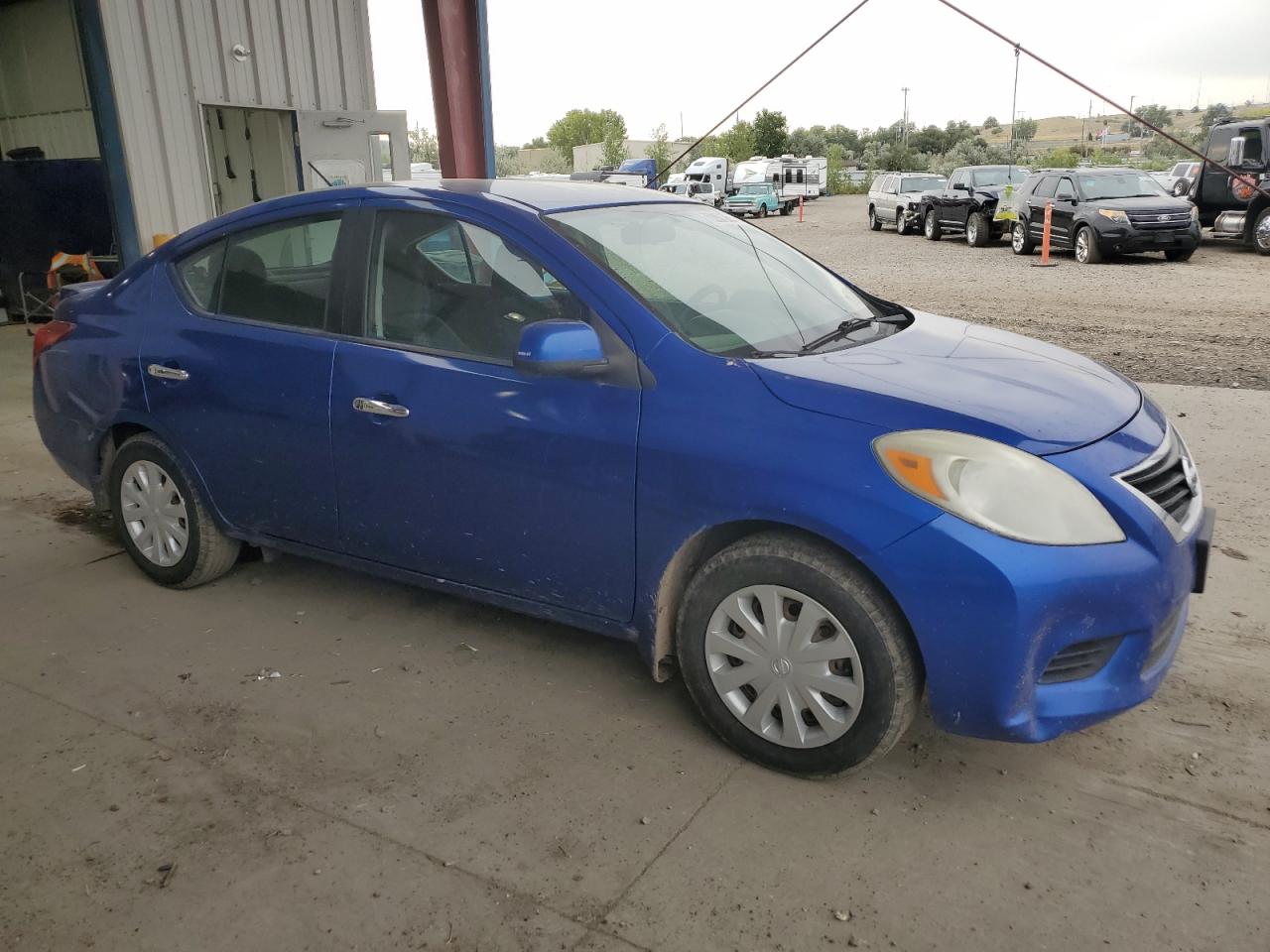 Nissan Versa S Image 8