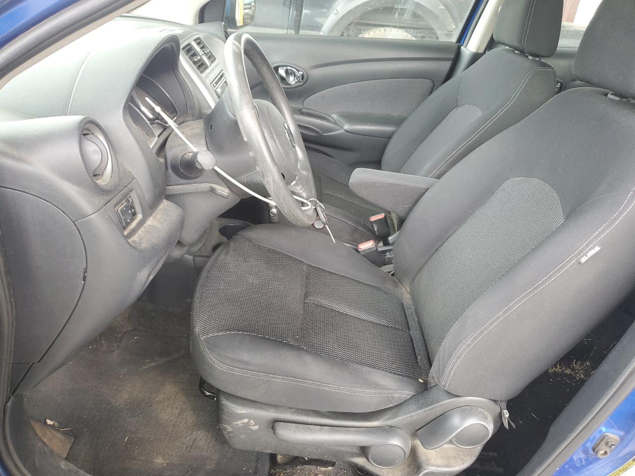 Nissan Versa S Image 10