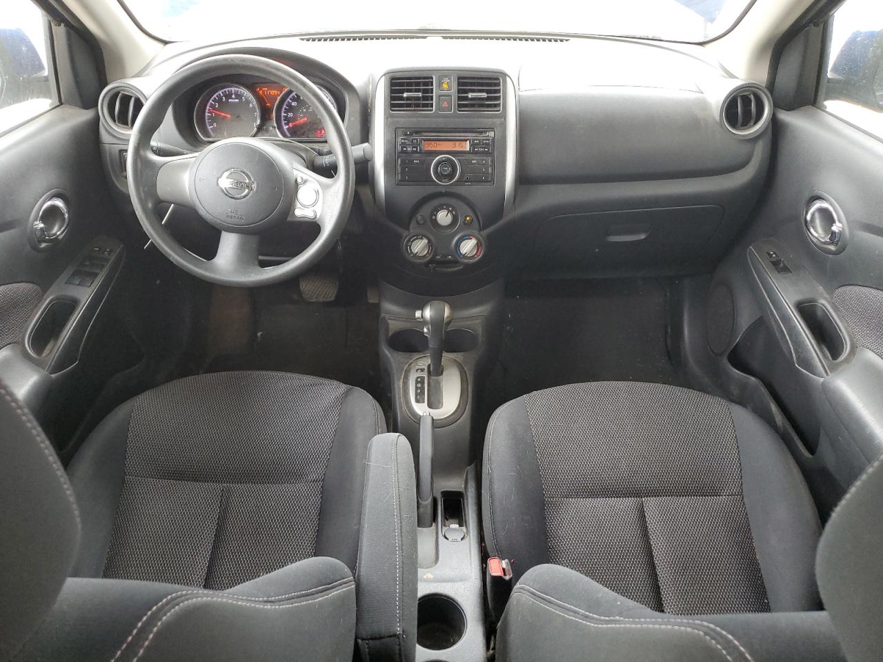 Nissan Versa S Image 3