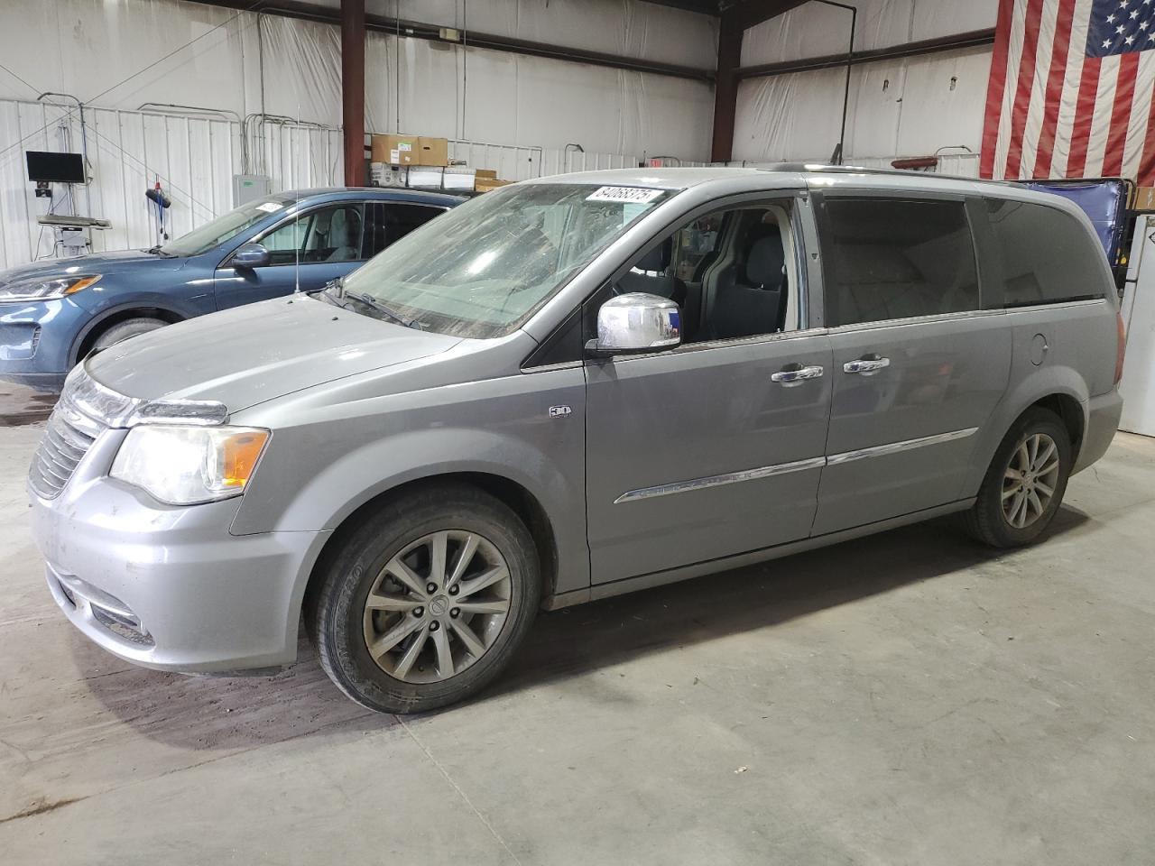 Chrysler Minivan Touring L Image 1