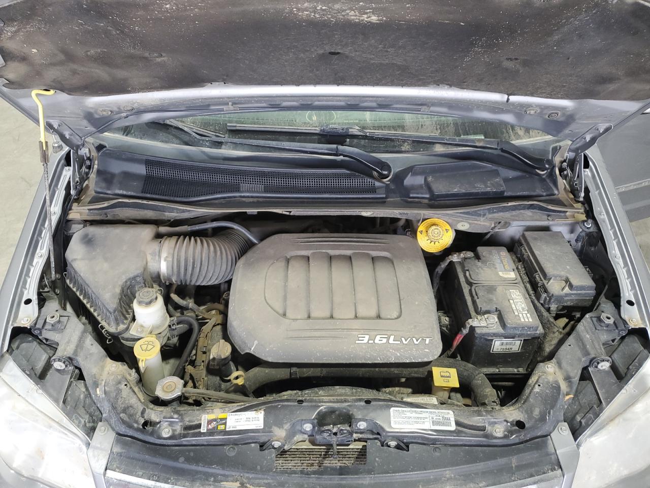 Chrysler Minivan Touring L Image 8