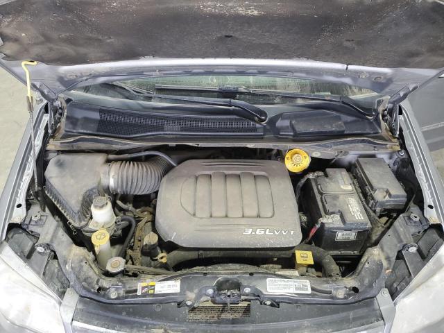 Chrysler Minivan Touring L Image 8