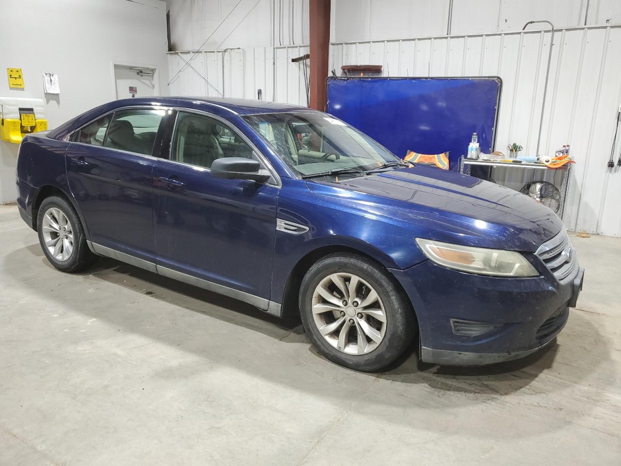 Ford Taurus Se Image 3