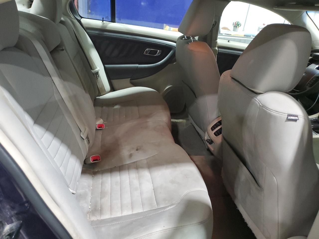 Ford Taurus Se Image 8