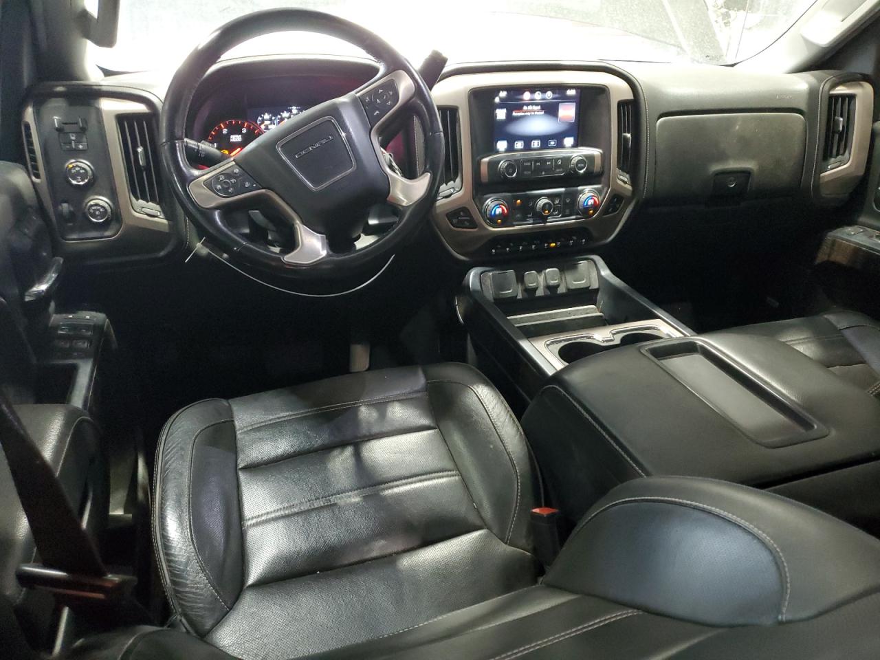 GMC Sierra K2500 Denali Image 9