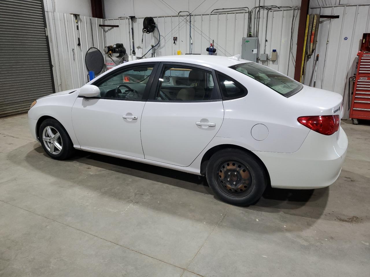 Hyundai ELANTRA Gls Image 2