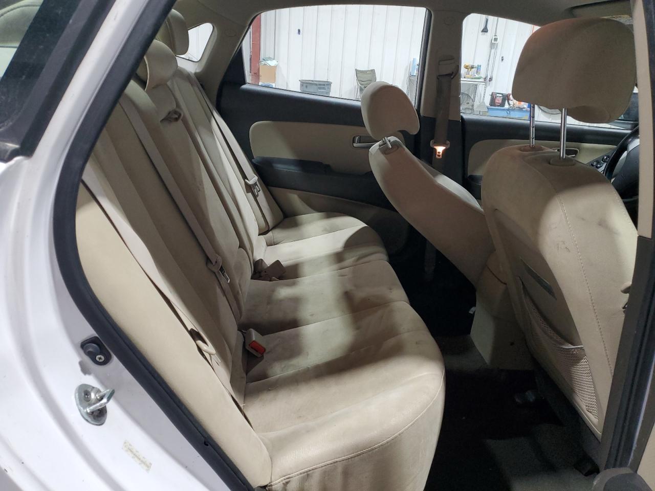 Hyundai ELANTRA Gls Image 12