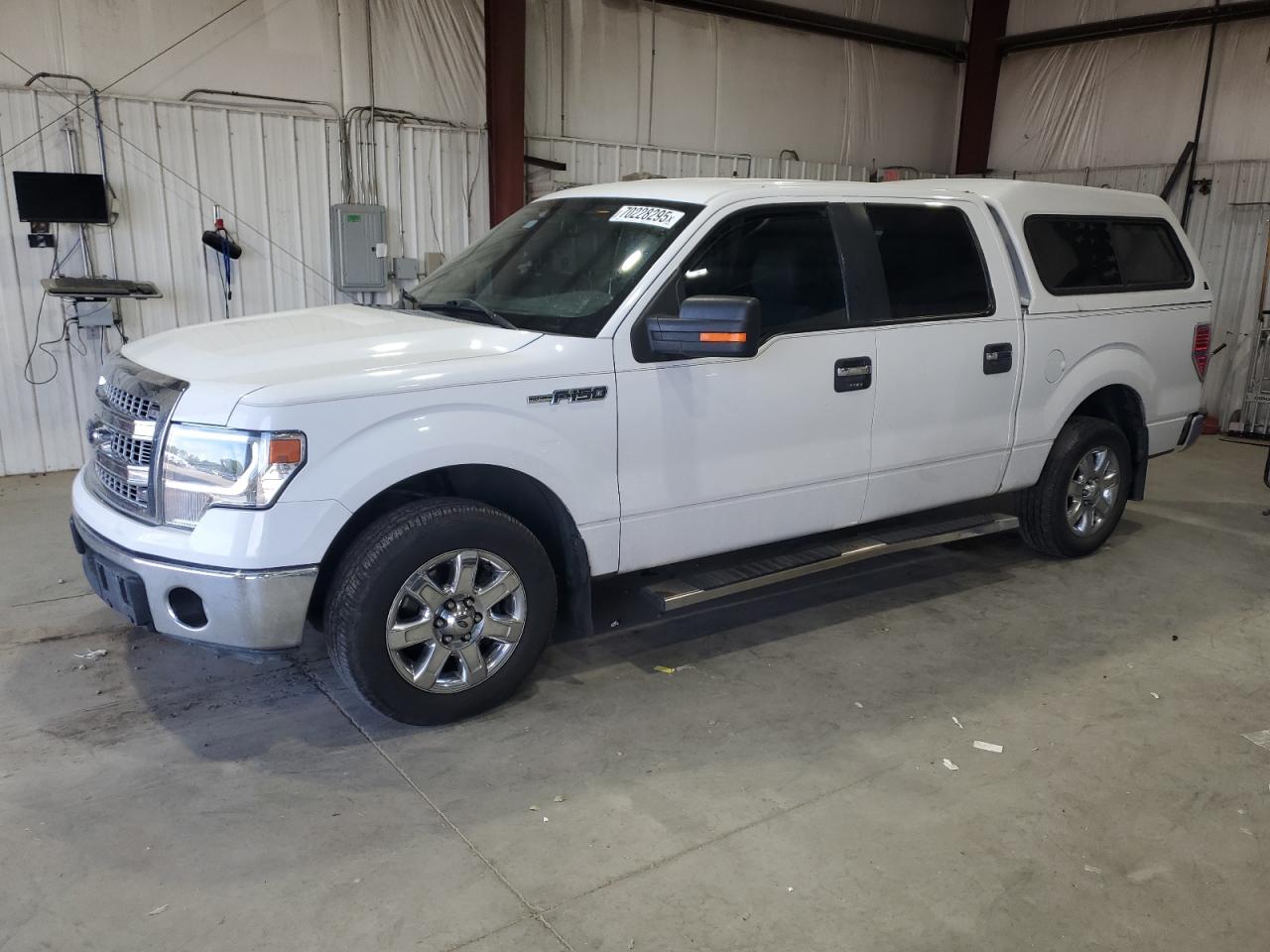 Ford F-150 Supercrew Image 1