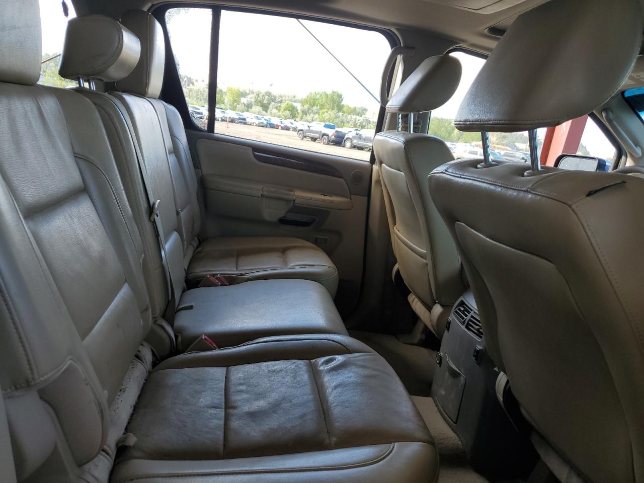 Nissan Armada Sv Image 8