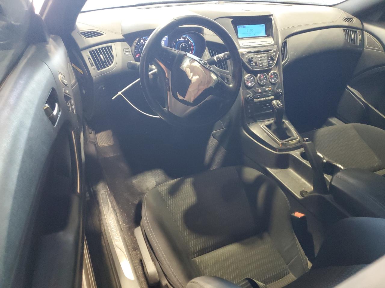 Hyundai Genesis 2.0t Image 8