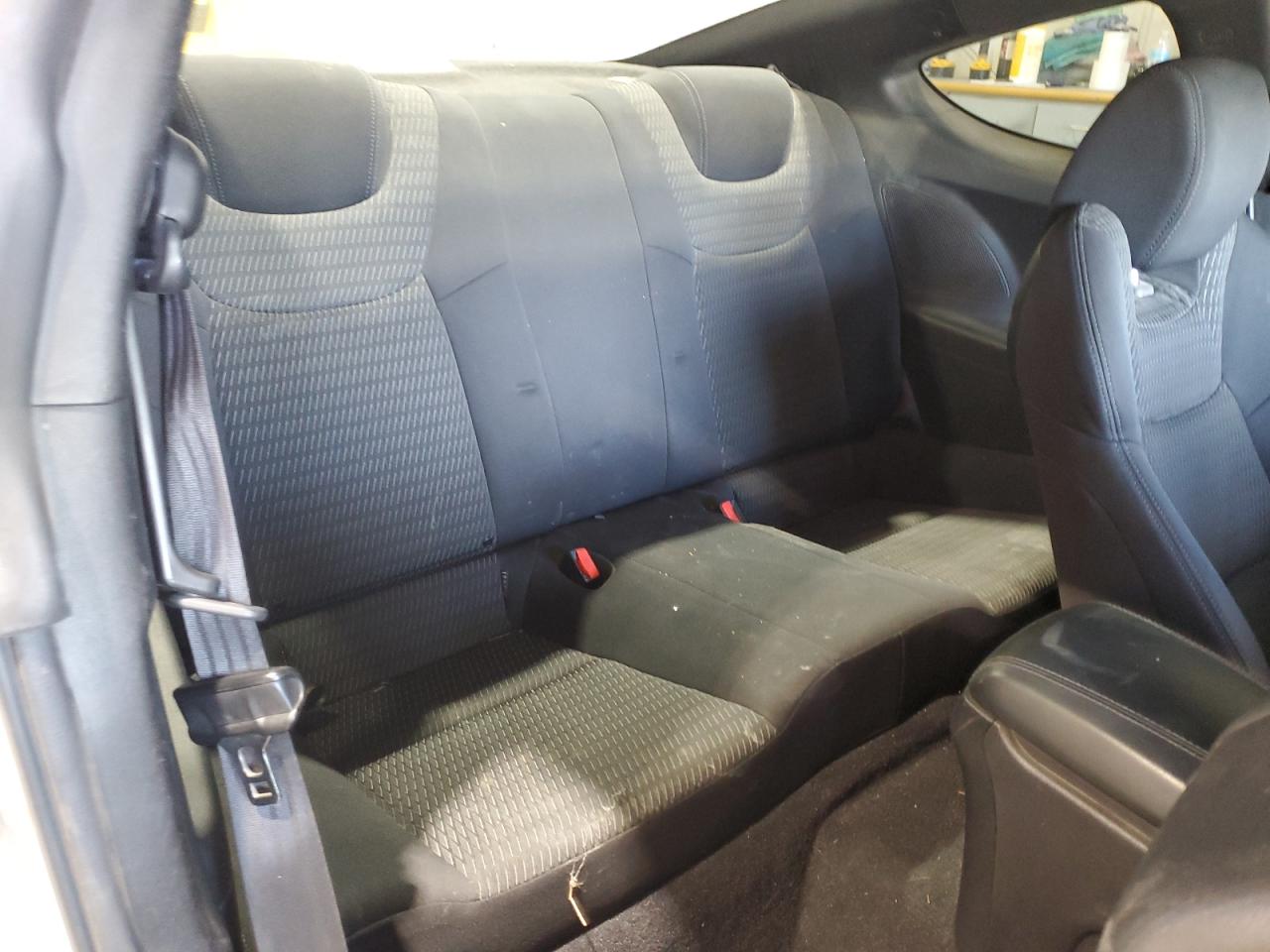 Hyundai Genesis 2.0t Image 10