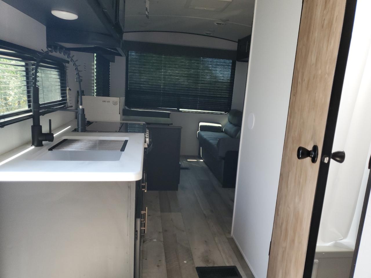 Keystone Springdale Image 10