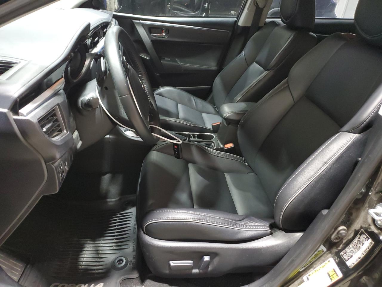 Toyota Corolla L Image 6