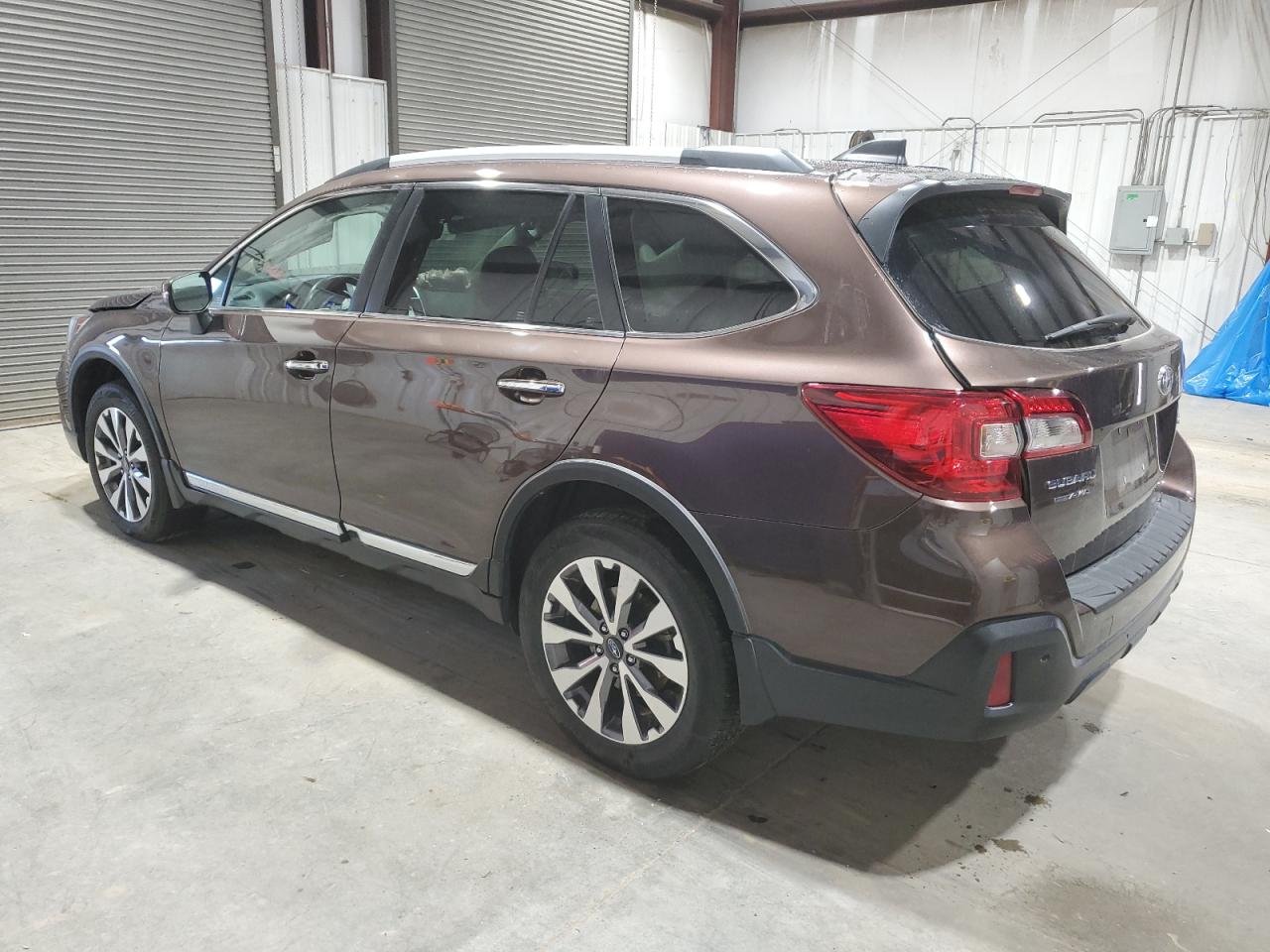 Subaru Outback Touring Image 2