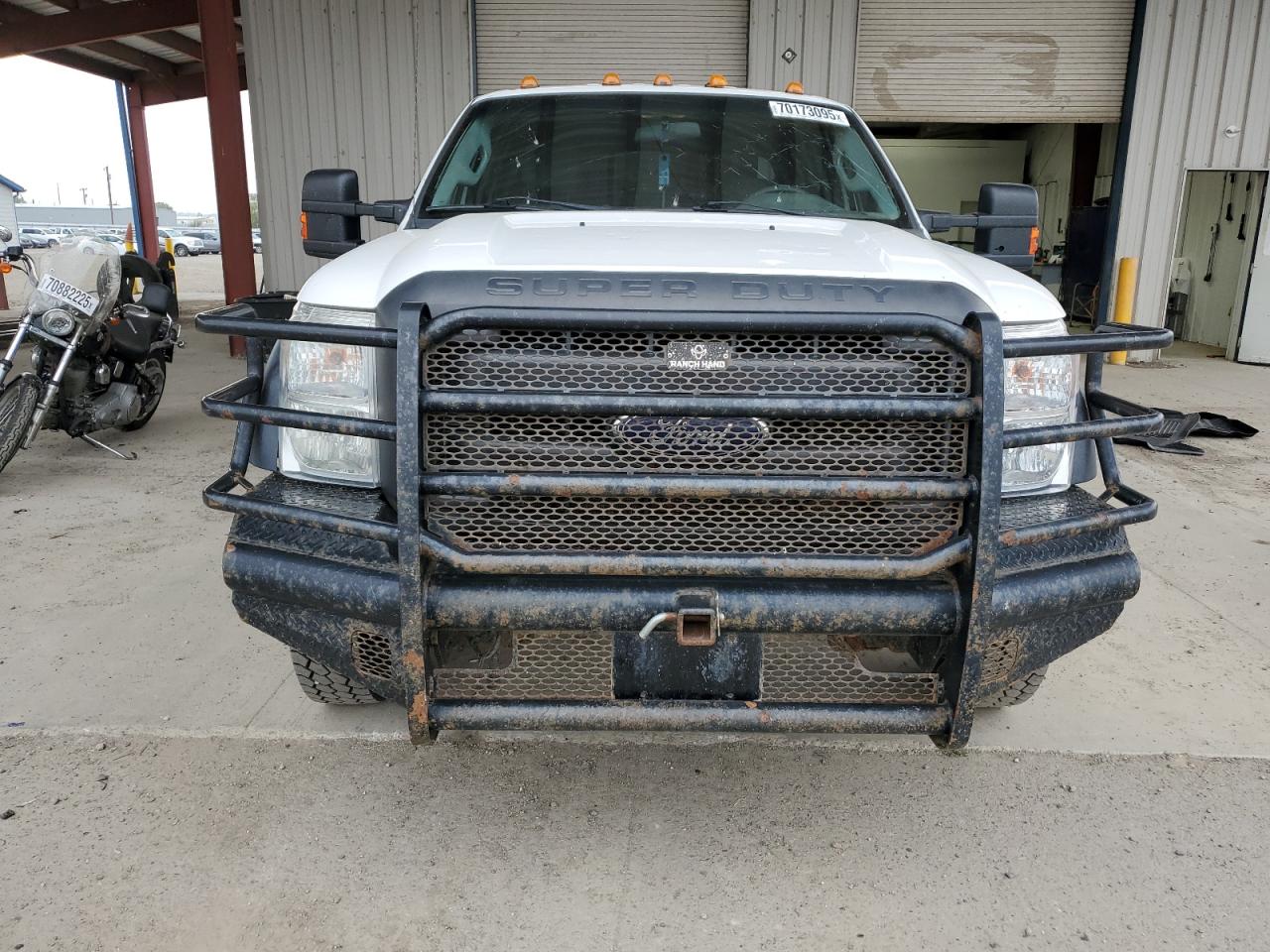 Ford F-550 Super Duty Image 11