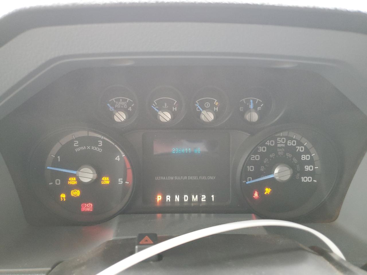 Ford F-550 Super Duty Image 10