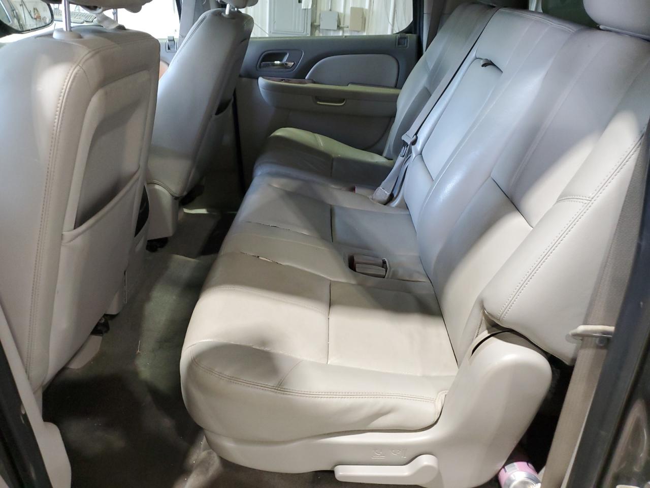 Chevrolet Suburban K1500 Lt Image 13