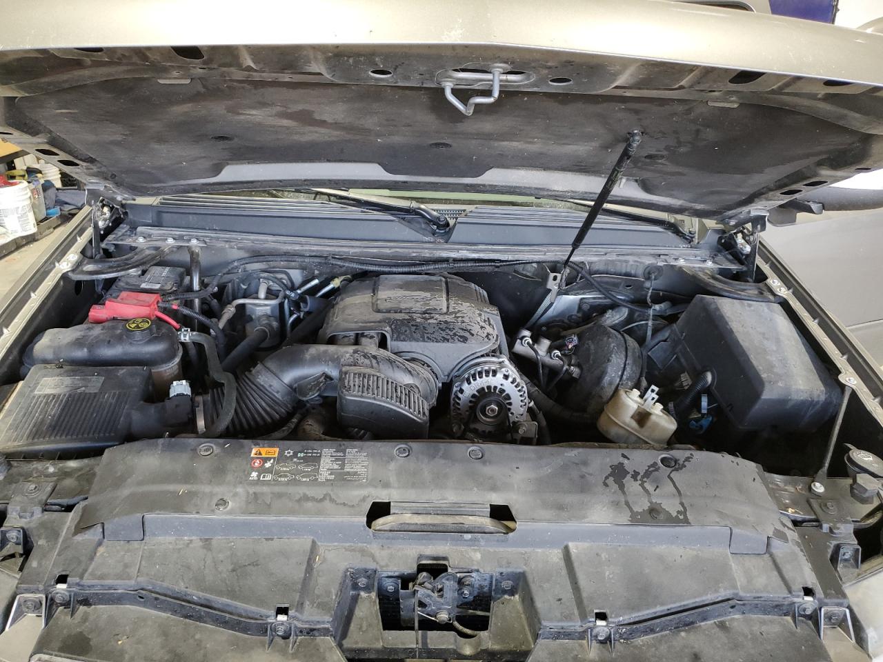 Chevrolet Suburban K1500 Lt Image 8