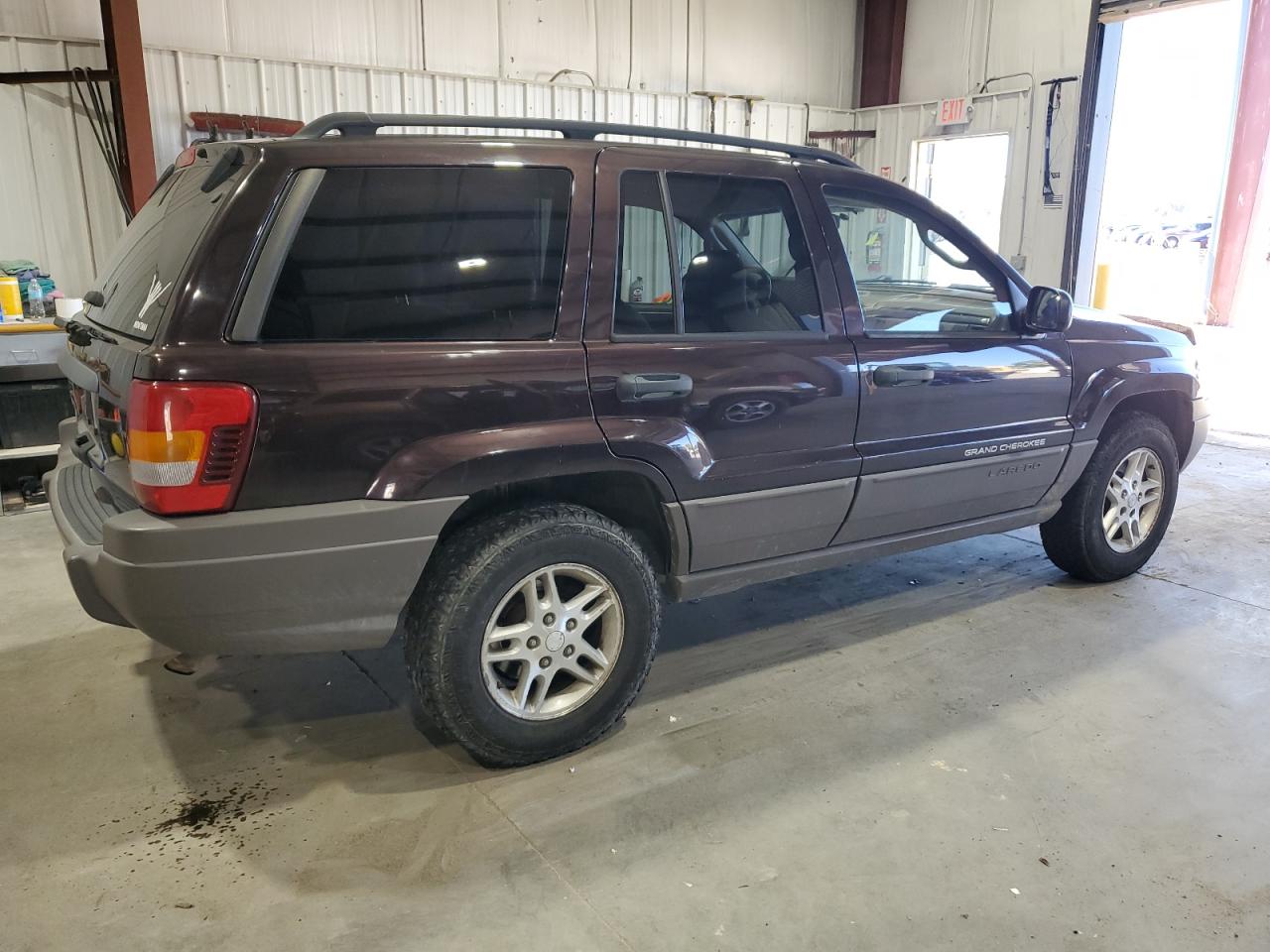 Jeep Grand Cherokee Laredo Image 2