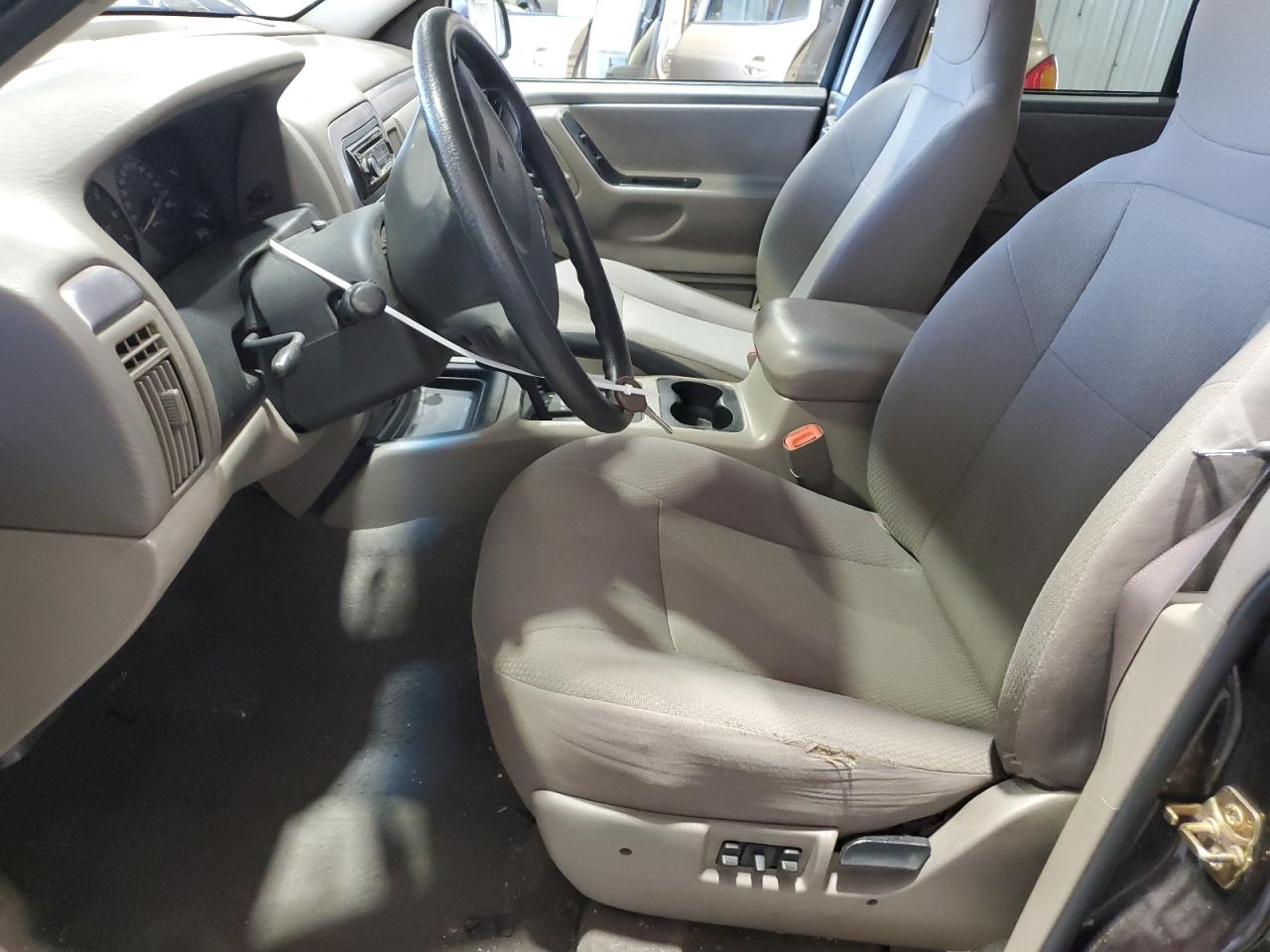 Jeep Grand Cherokee Laredo Image 10