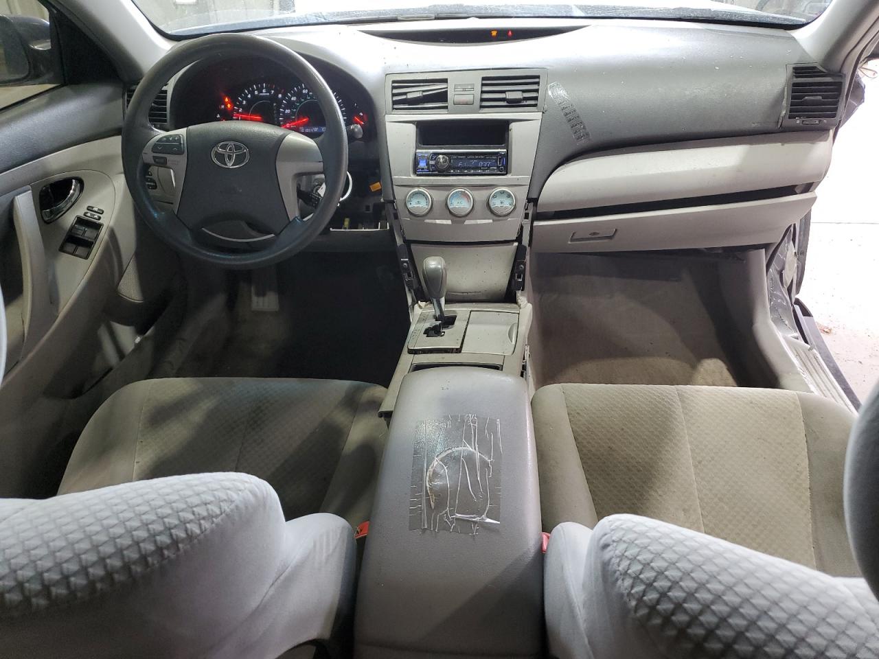 Toyota Camry Ce Image 10