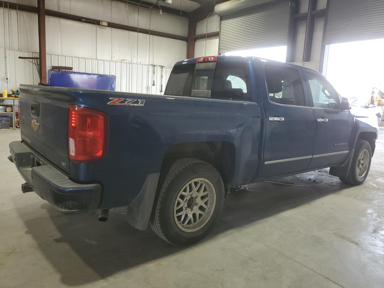 Chevrolet Silverado K1500 Ltz Image 4