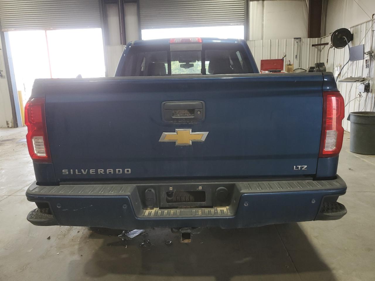 Chevrolet Silverado K1500 Ltz Image 9