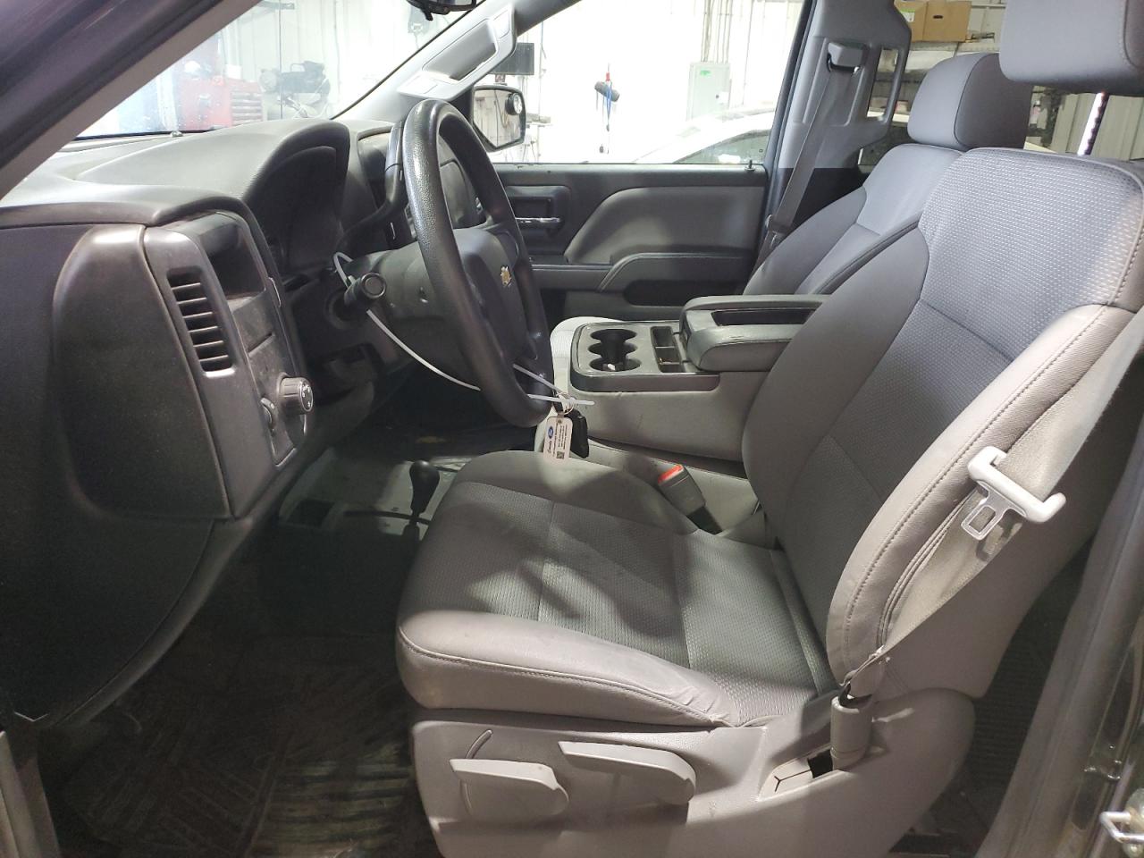 Chevrolet Silverado K1500 Image 4