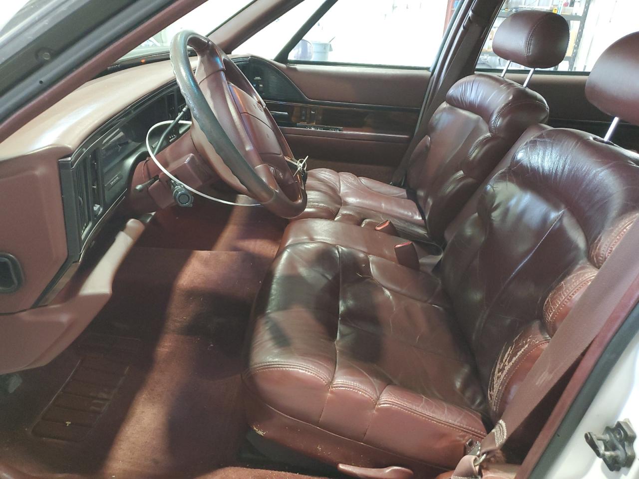 Buick LeSabre Limited Image 10